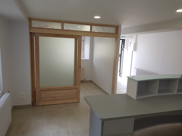 bureau sur mesure, façade de placard, porte verre et bois,  Doubs, Jura