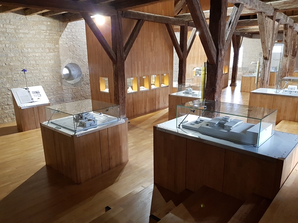 restauration, vernissage, bois , sur mesure  dans Bourgogne Franche comté 