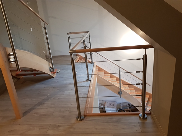 rampe escalier, escalier bois, sur mesure, Besancon, Dole, Jura 