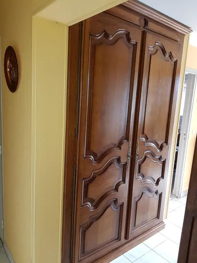 porte placard en bois massif