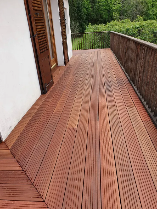 parquet flotant, pause parquet, exterieur, jardin  Jura et doubs