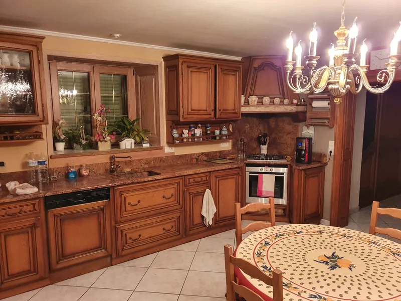 Rénovation cuisine, en bois massif 