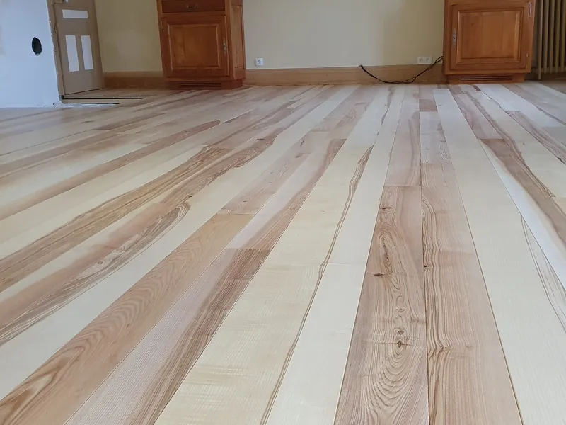  parquet bois massif dans le Jura près de arc et senans