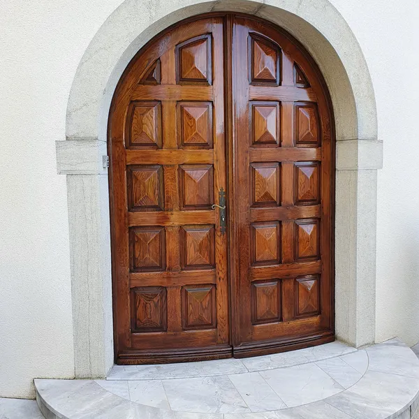porte de grange ou porte traditionnel bourgogne et jura